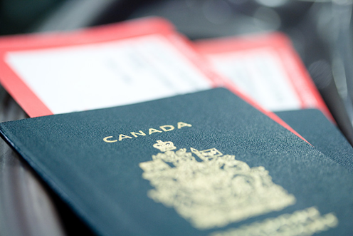 加拿大移民案例分享：资产复杂不要紧，鸿途海外助您喜获萨省工签